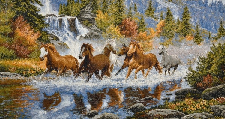 Лошади у водопада евро- гобеленовая картина