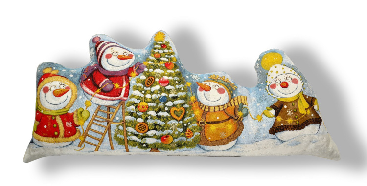 Снеговики у елки- гобеленовая подушка-игрушка