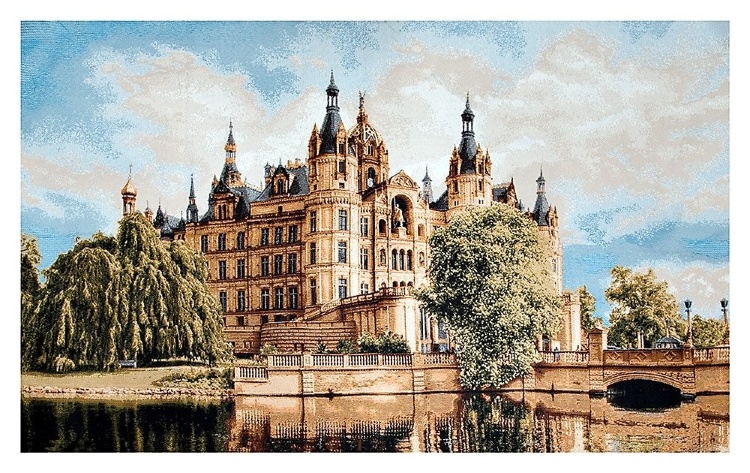 Замок на берегу озера - гобеленовая картина