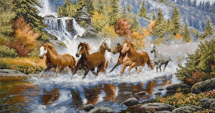 Лошади у водопада- гобеленовая картина