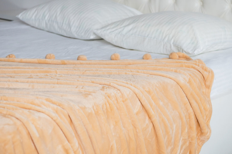 Покрывало-плед Бубон крем